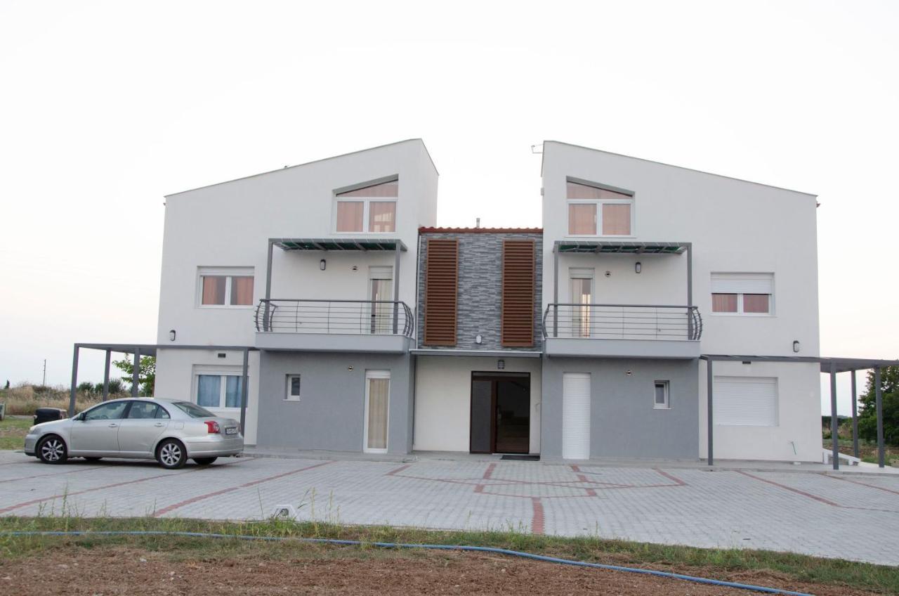 Garden'S Sunset Αvra Apartment เนอา มิคานิโอนา ภายนอก รูปภาพ